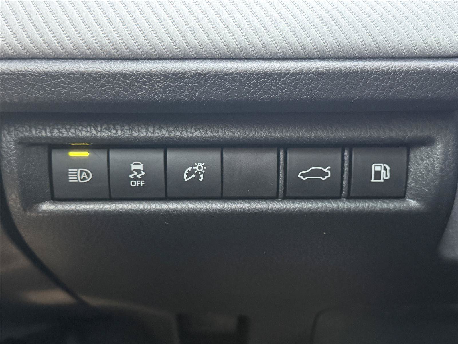 Used 2025 Toyota Camry SE AWD/4WD image 20