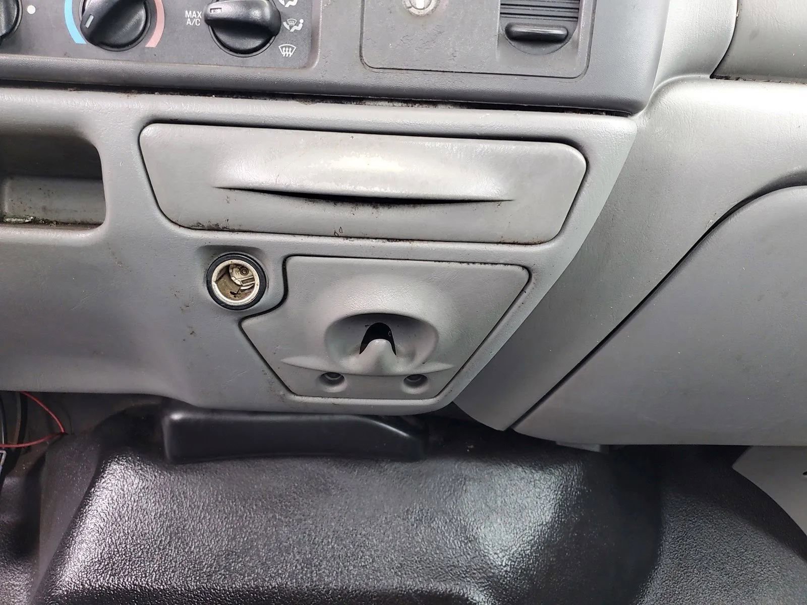 Used 2002 Ford F250 XL RWD image 17