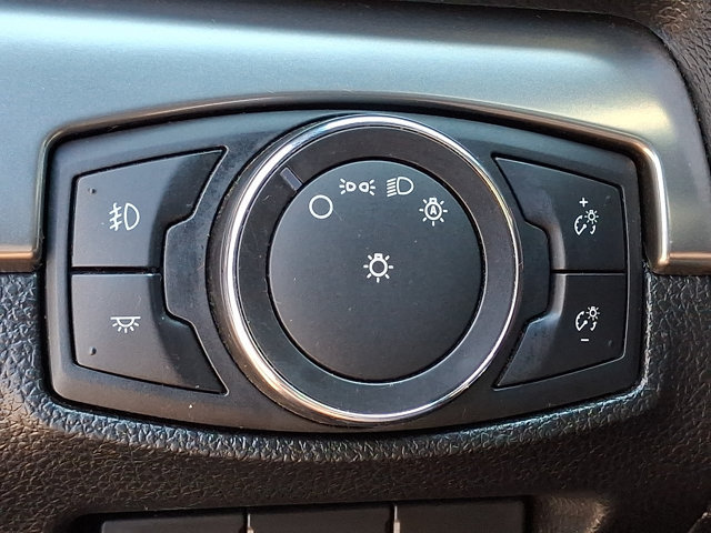 Used 2018 Ford Explorer XLT w/ Equipment Group 202A AWD/4WD image 25