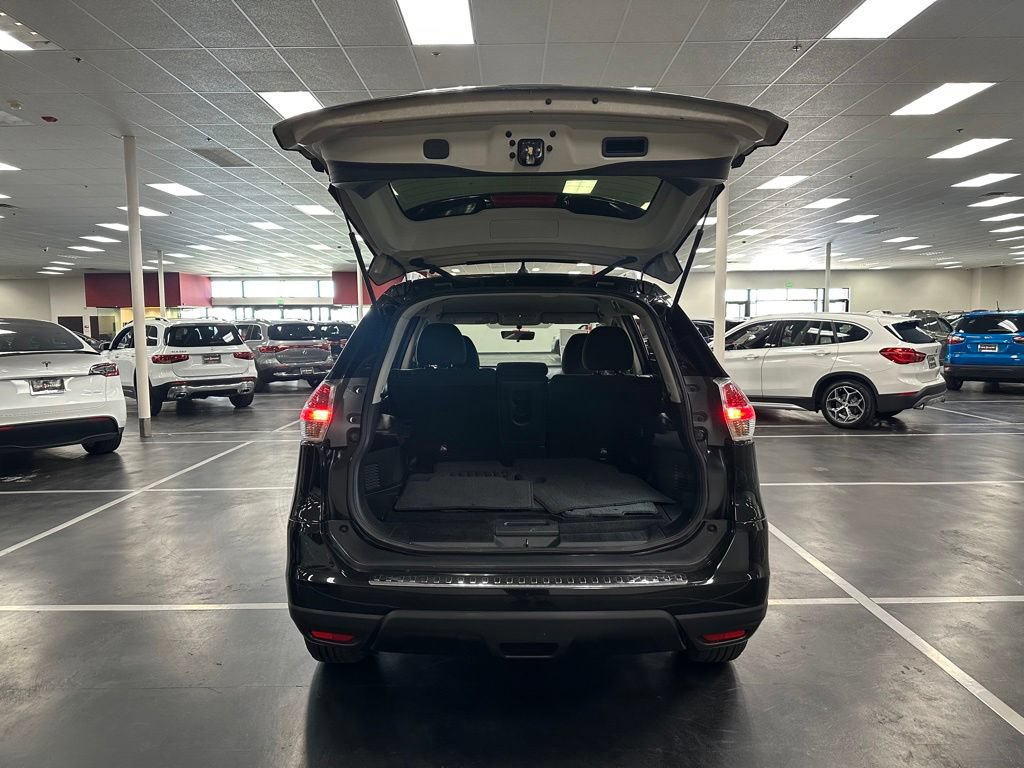 Used 2016 Nissan Rogue S w/ Appearance Package FWD image 25