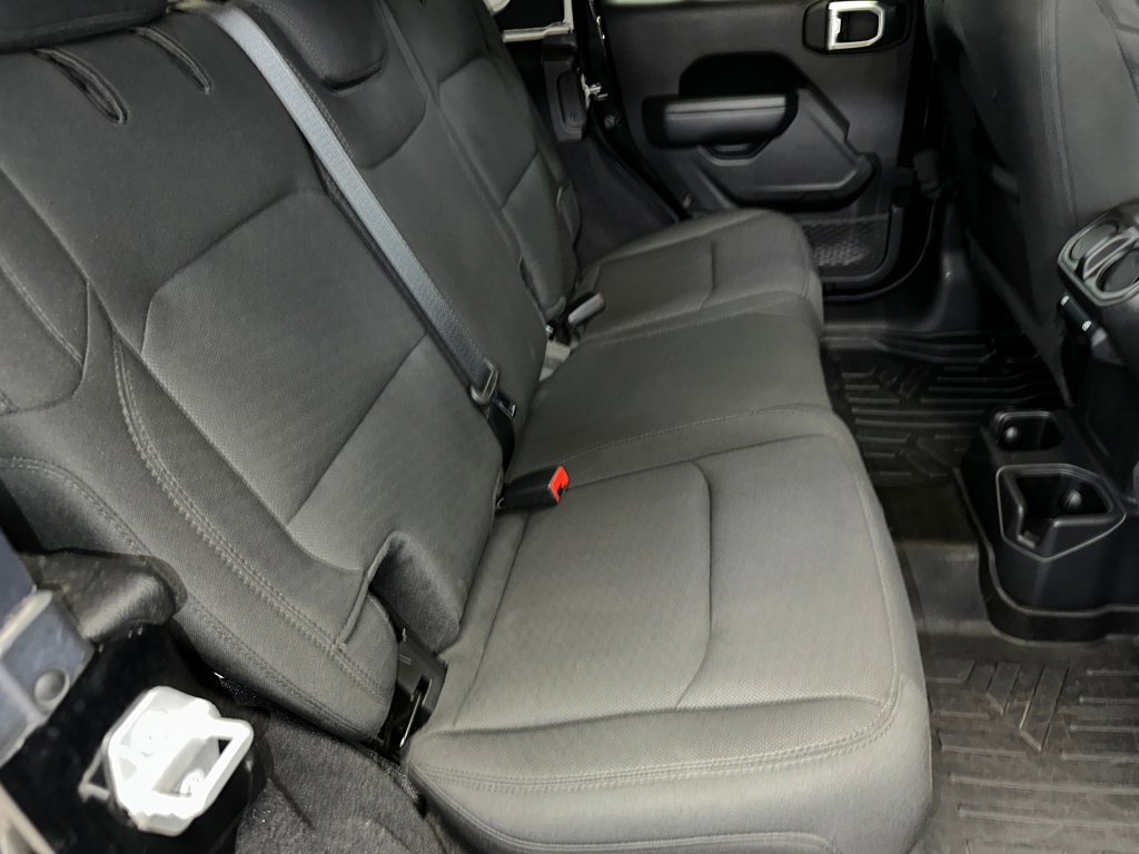Used 2021 Jeep Wrangler Unlimited Sport image 23