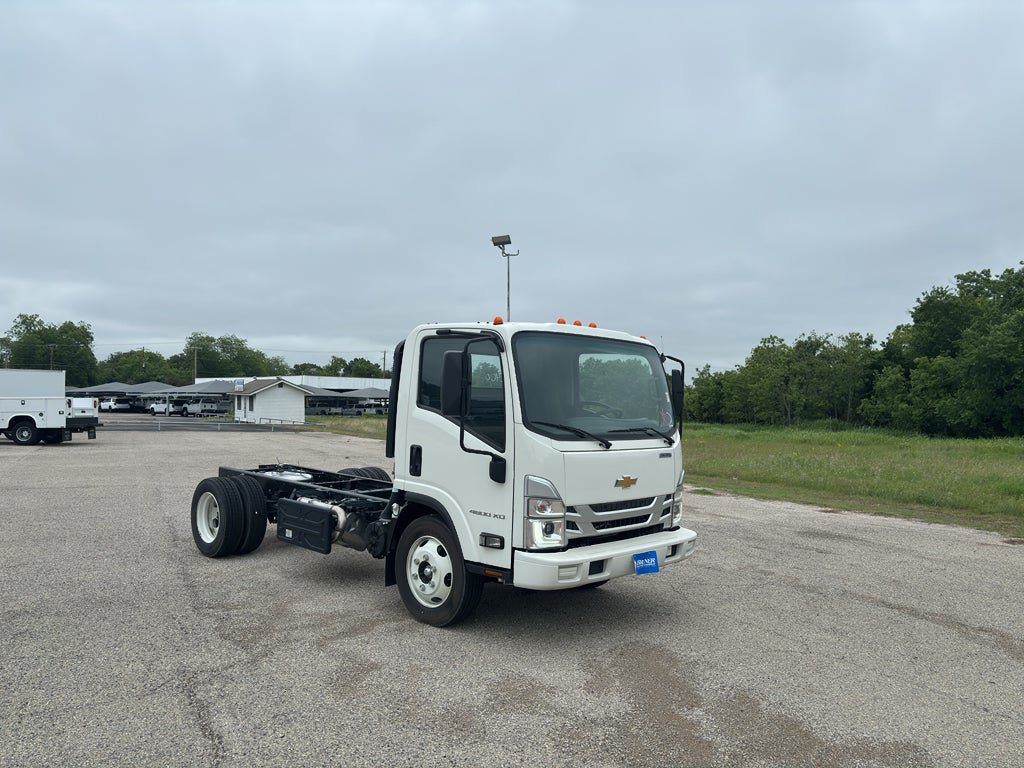 New 2024 Chevrolet Low Cab Forward 4500 XD RWD image 3