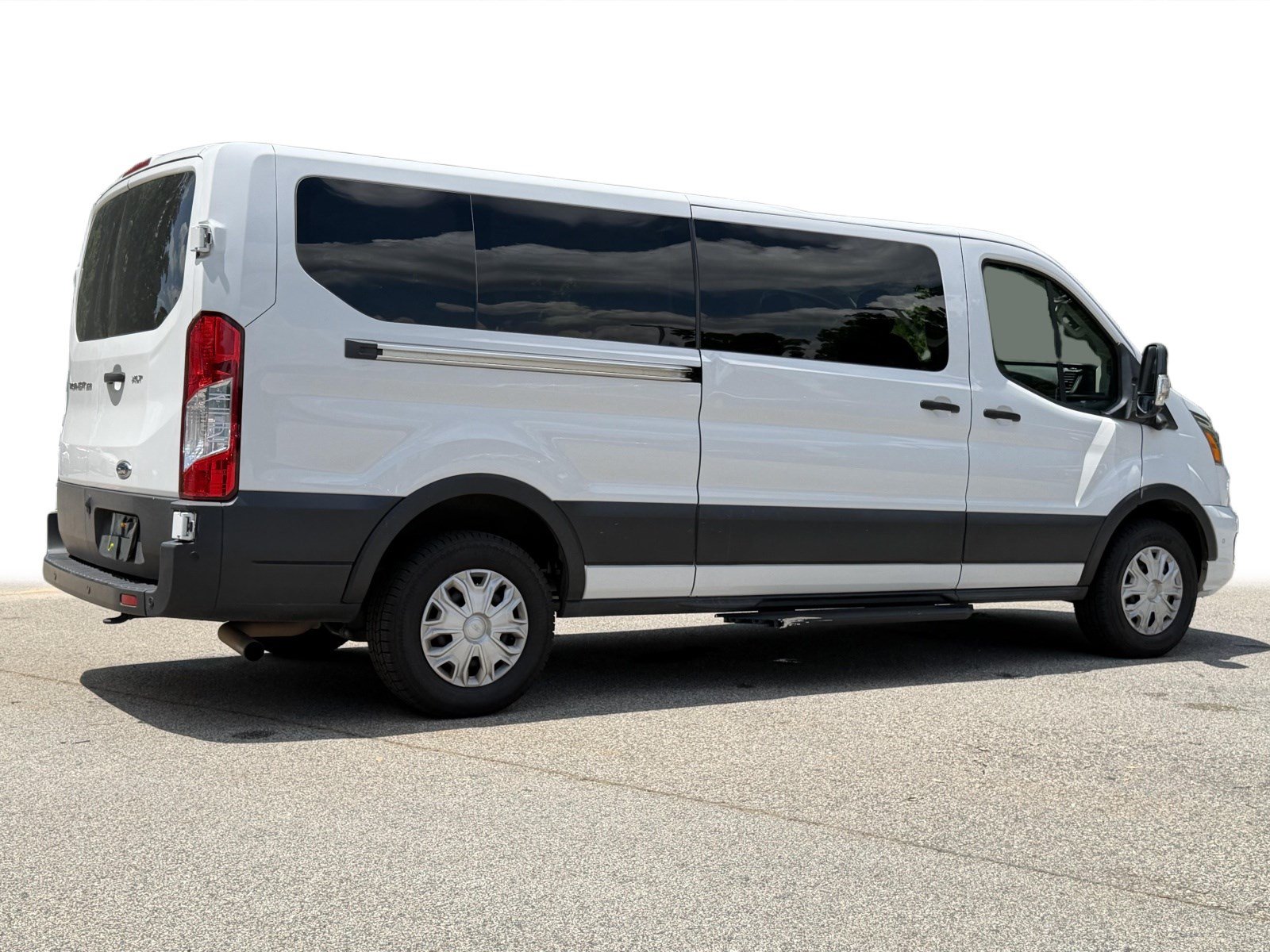 Used 2022 Ford Transit 350 XLT RWD image 22