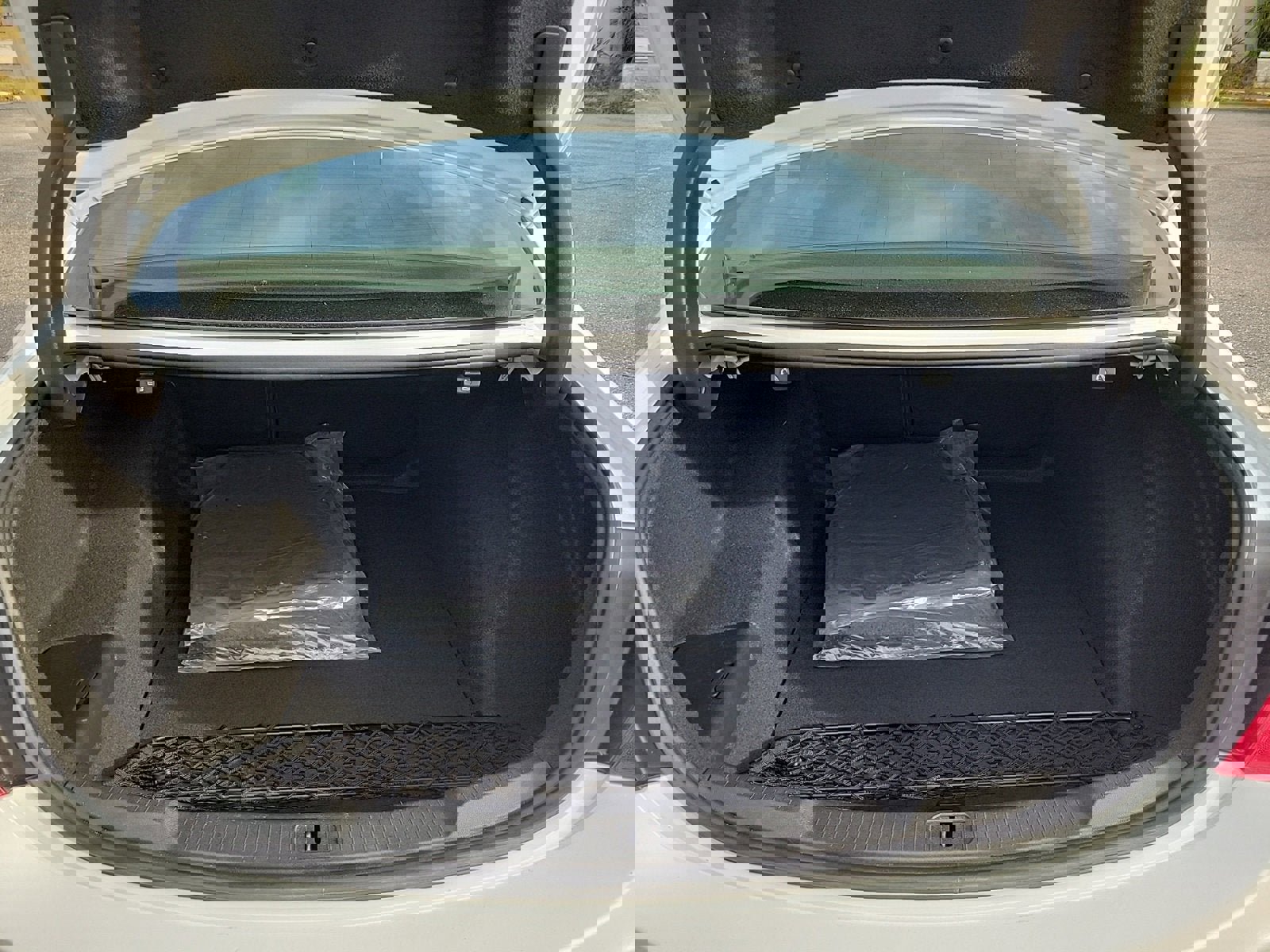 Used 2019 Buick LaCrosse Avenir w/ Driver Confidence Package II image 7