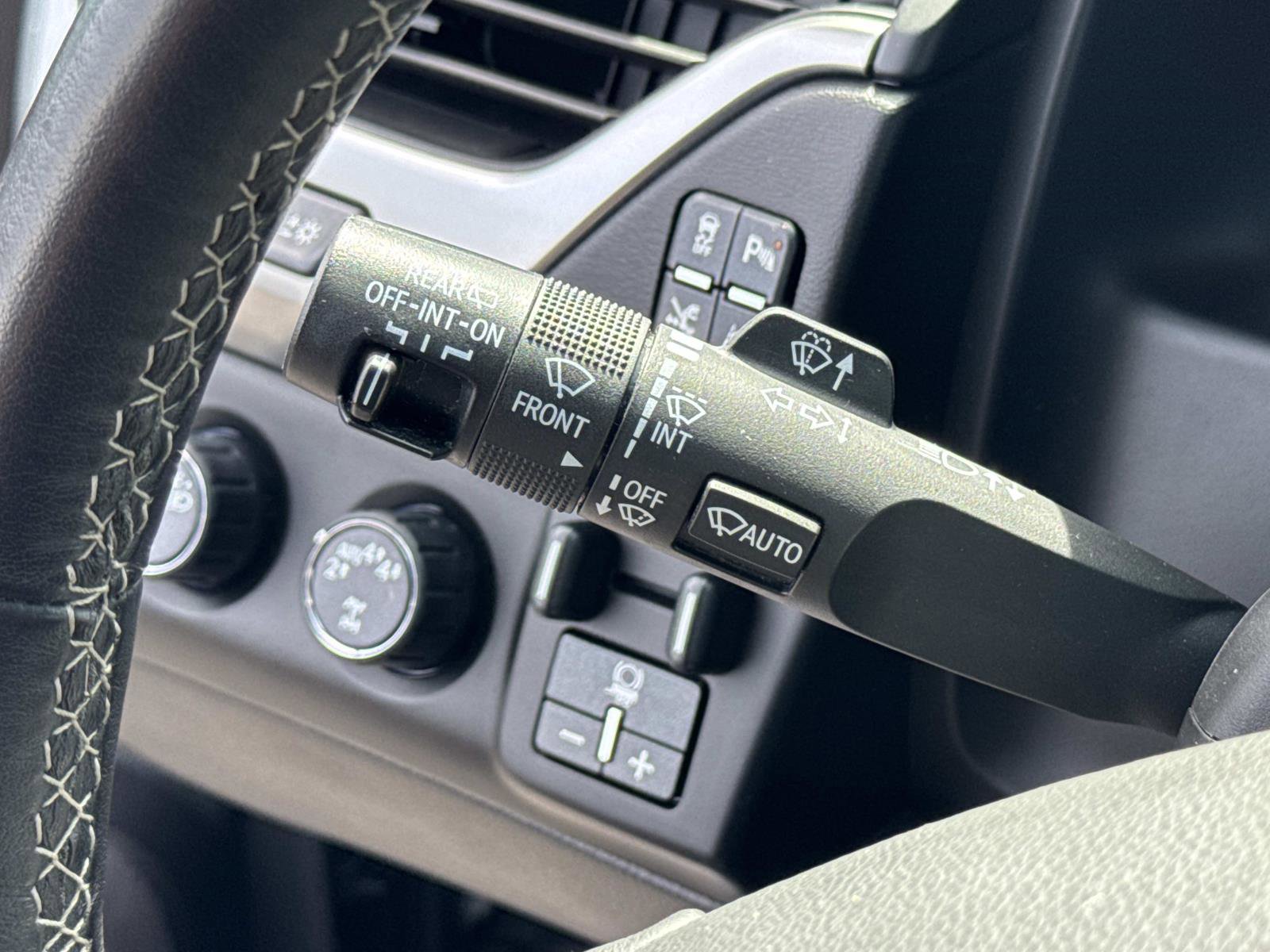 Used 2020 Chevrolet Tahoe Premier w/ Premier Plus Edition image 9