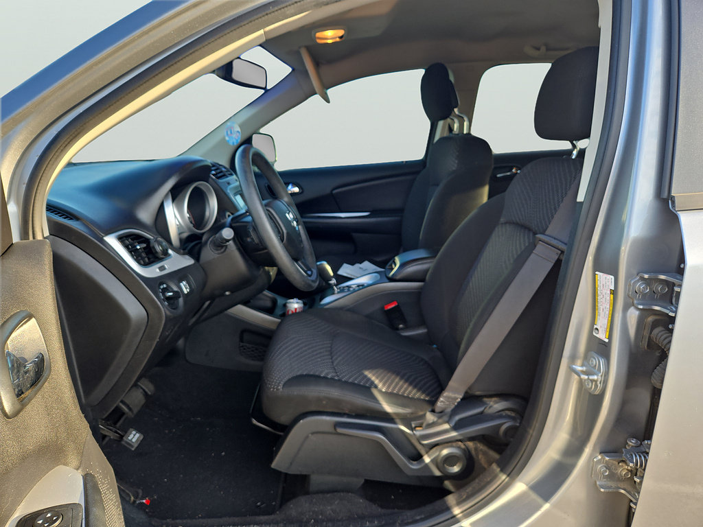 Used 2020 Dodge Journey SE FWD image 16