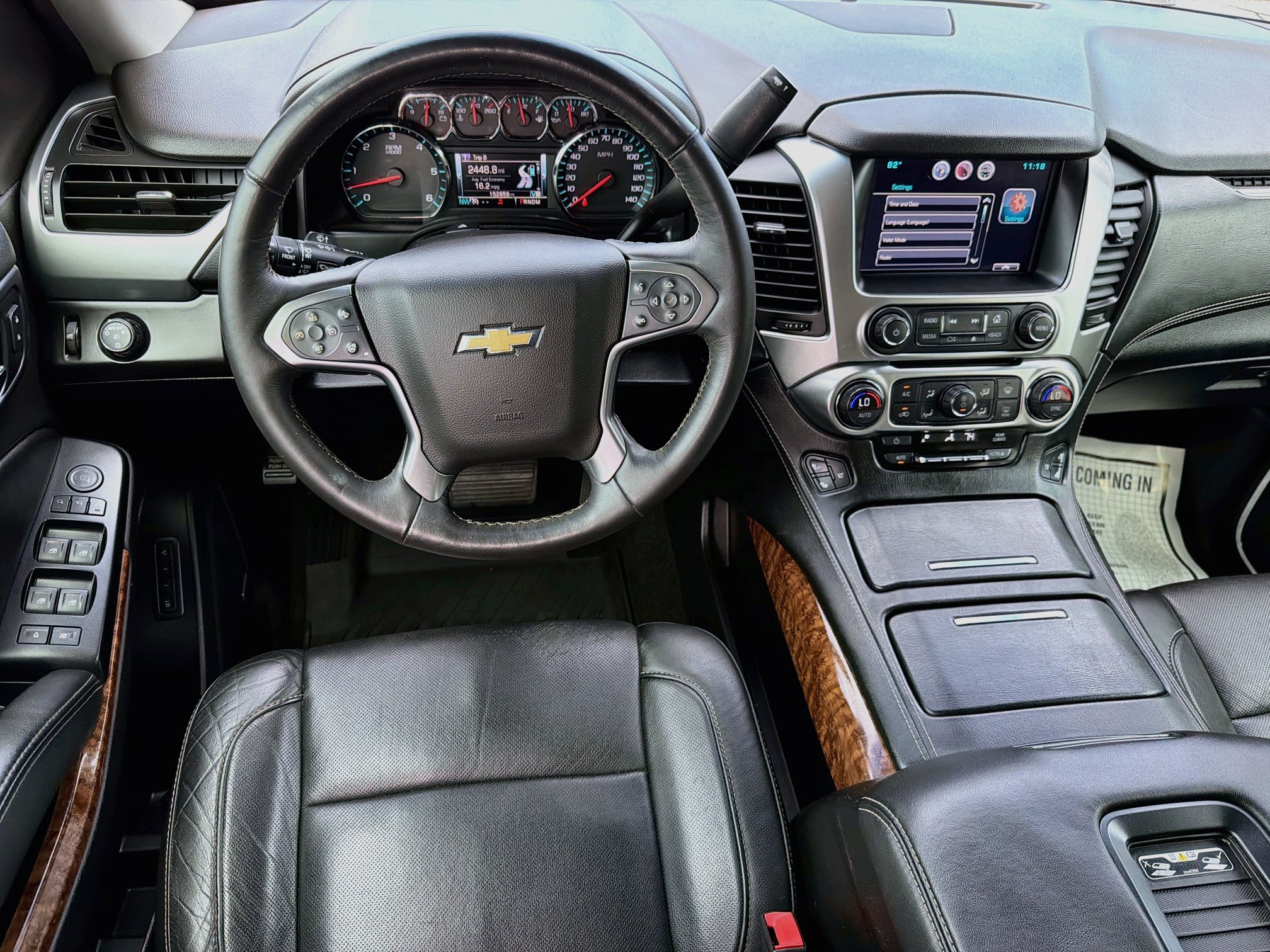 Used 2015 Chevrolet Suburban LTZ RWD image 18