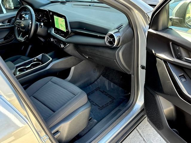 Used 2025 Chevrolet Equinox LT FWD image 31