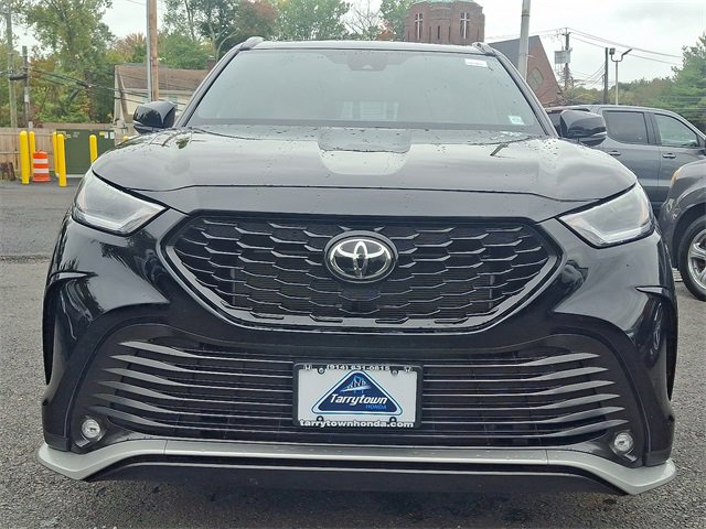 Used 2022 Toyota Highlander XSE image 2