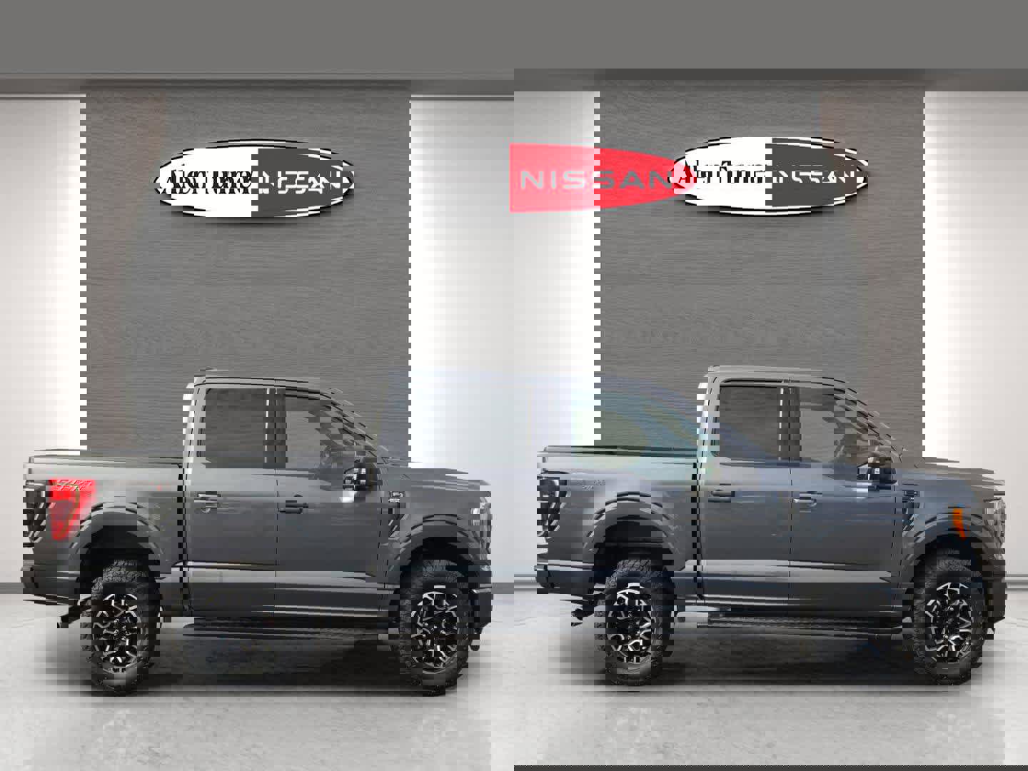 Used 2022 Ford F150 XLT w/ Equipment Group 302A High image 5