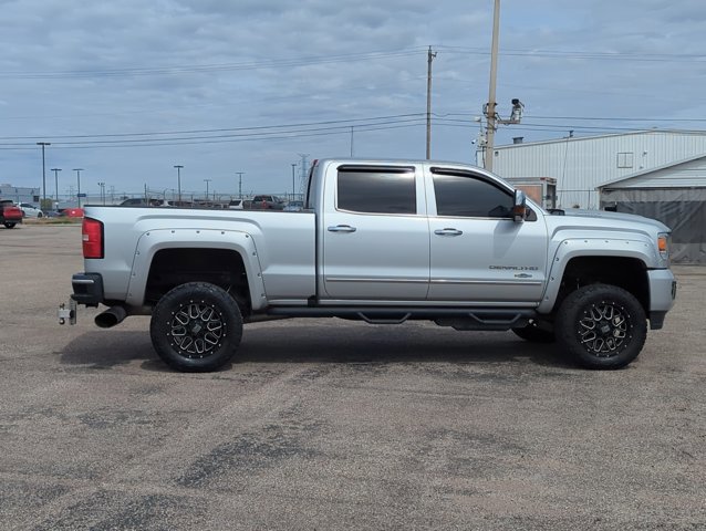Used 2018 GMC Sierra 2500 Denali w/ Duramax Plus Package image 3