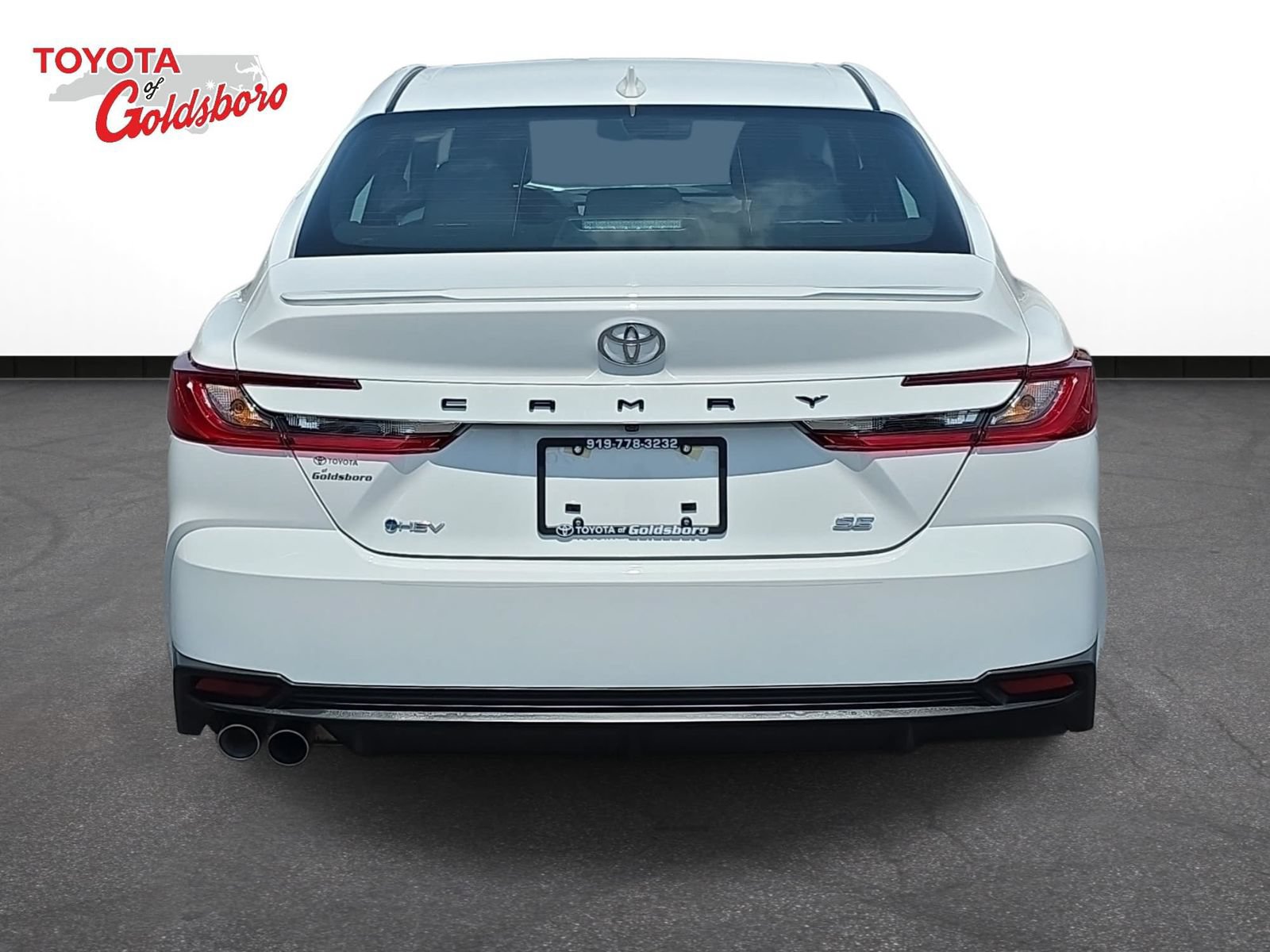 Used 2026 Toyota Camry SE FWD image 6