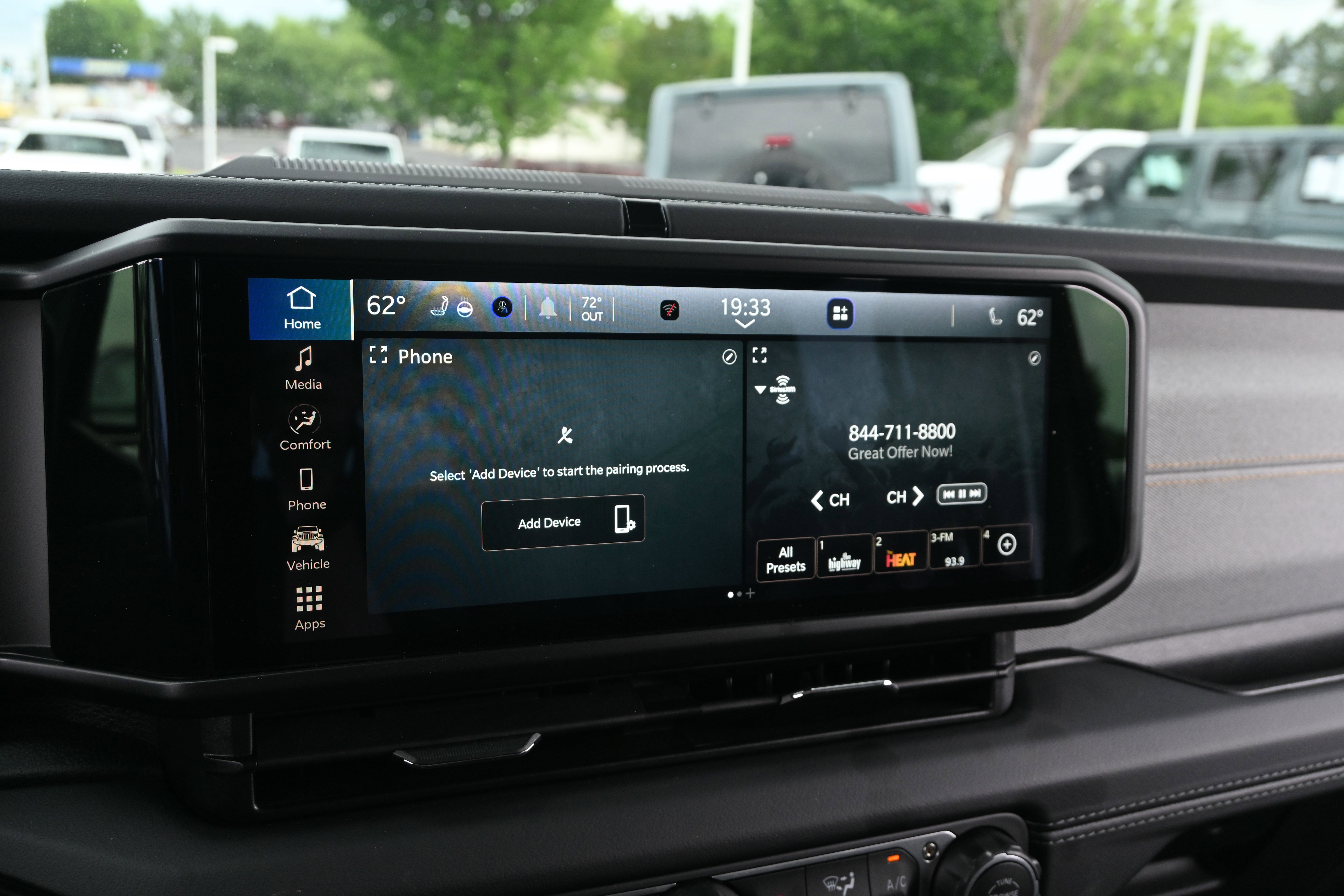 Used 2025 Jeep Wrangler Unlimited Sahara AWD/4WD image 22