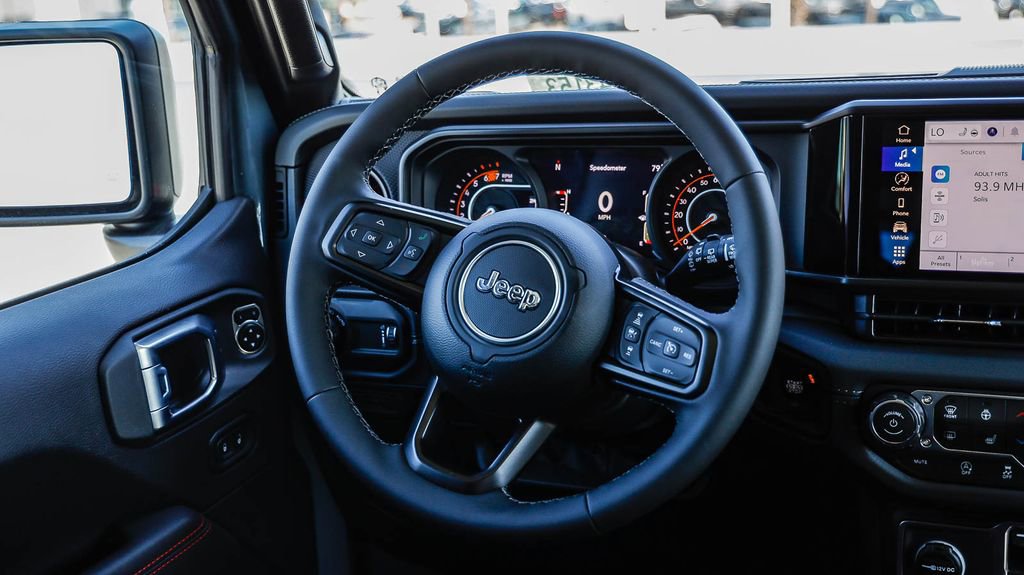 New 2026 Jeep Wrangler Unlimited Rubicon w/ Whitecap Package image 17