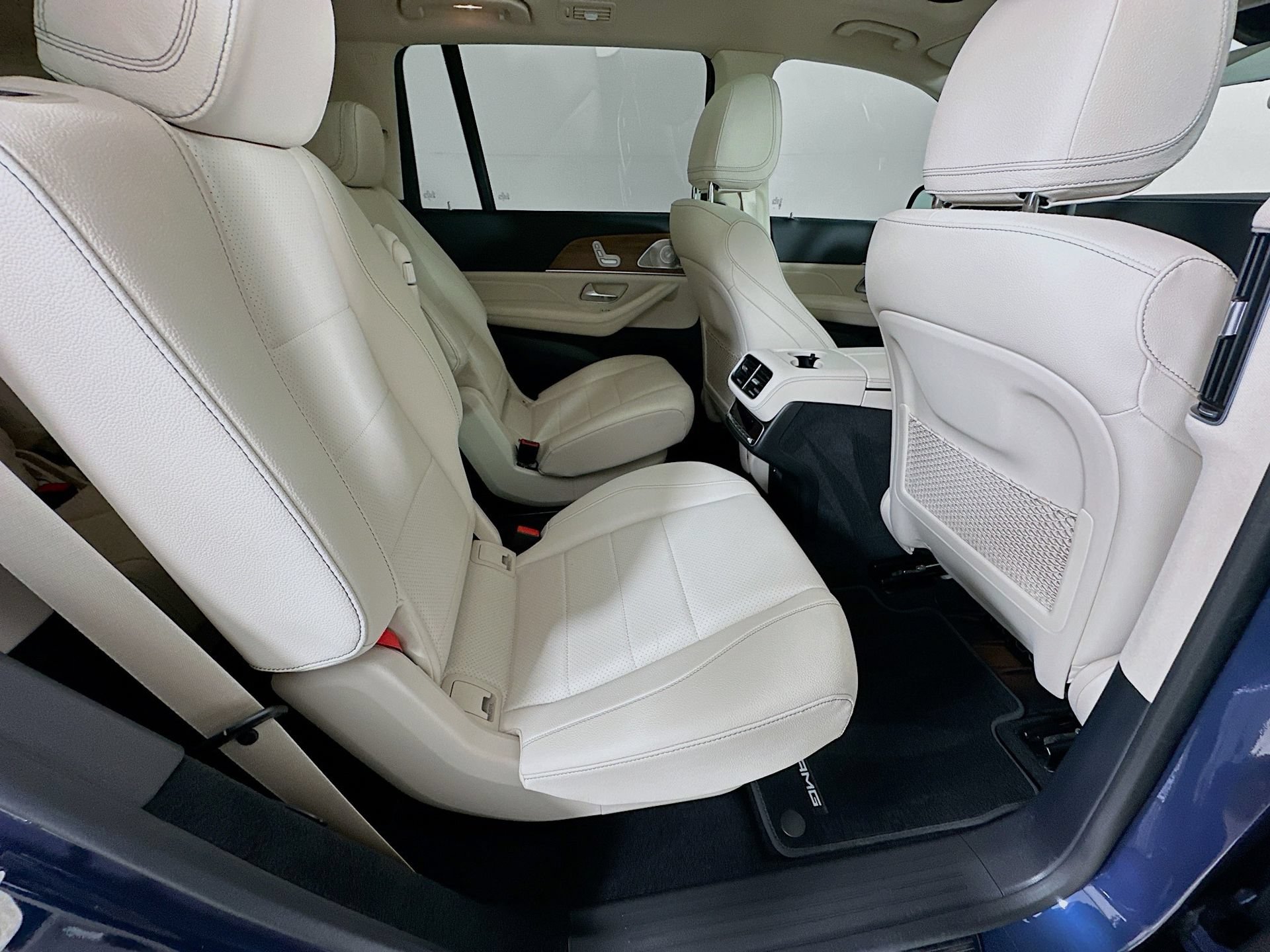 Used 2025 Mercedes-Benz GLS 450 4MATIC image 30