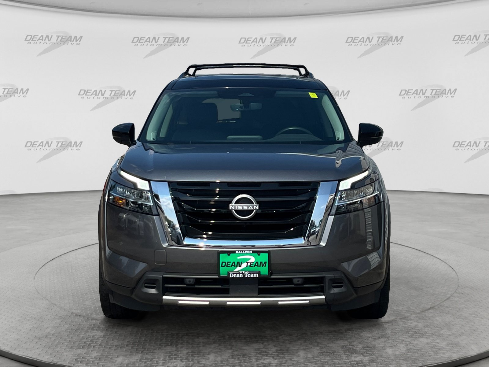 Used 2024 Nissan Pathfinder SL w/ SL Premium Package AWD/4WD image 2