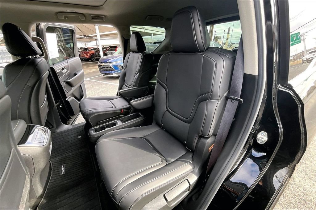 Certified 2025 INFINITI QX80 Pure w/ Cargo Package AWD/4WD image 36