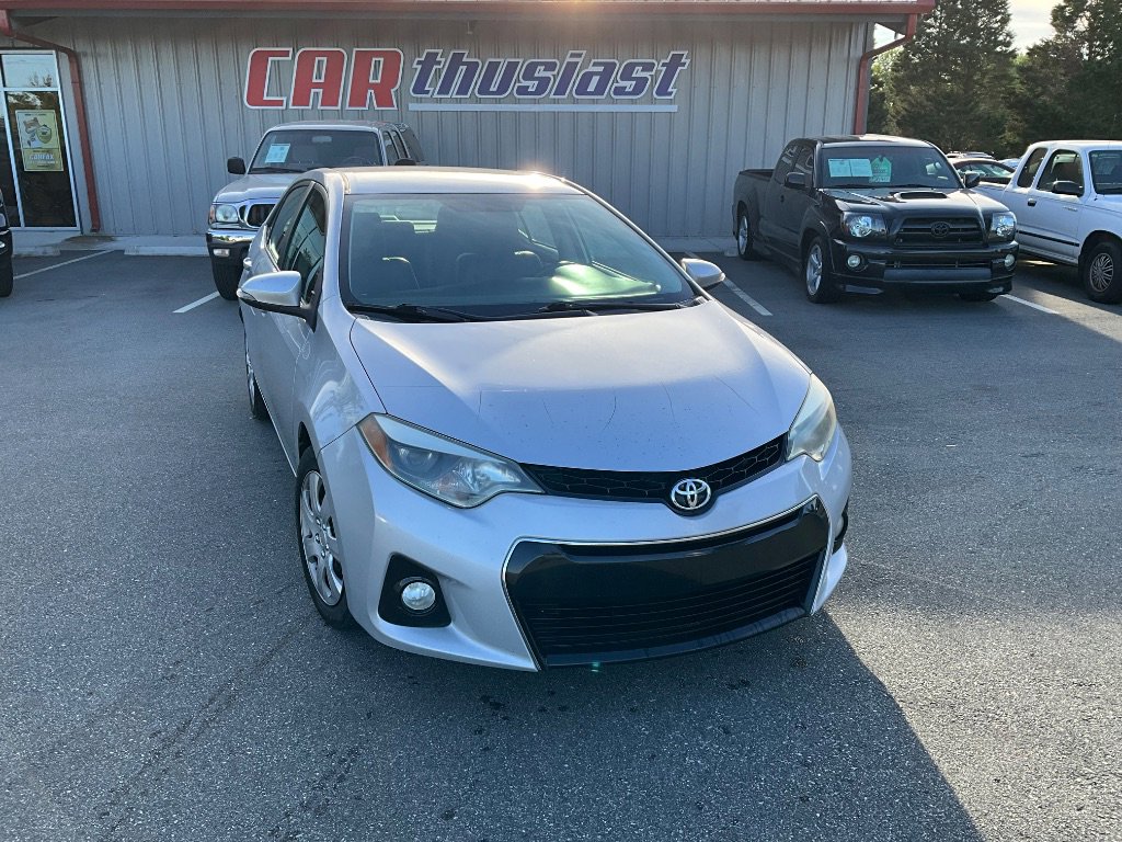 Used 2015 Toyota Corolla S FWD image 1