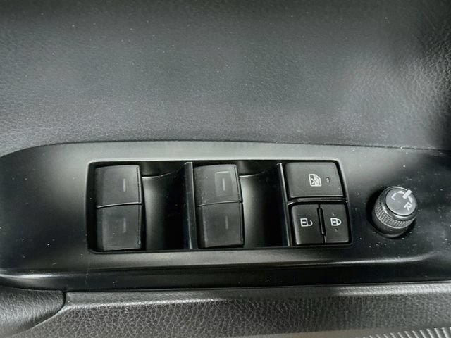 Used 2025 Toyota Camry SE w/ Convenience Package AWD/4WD image 17