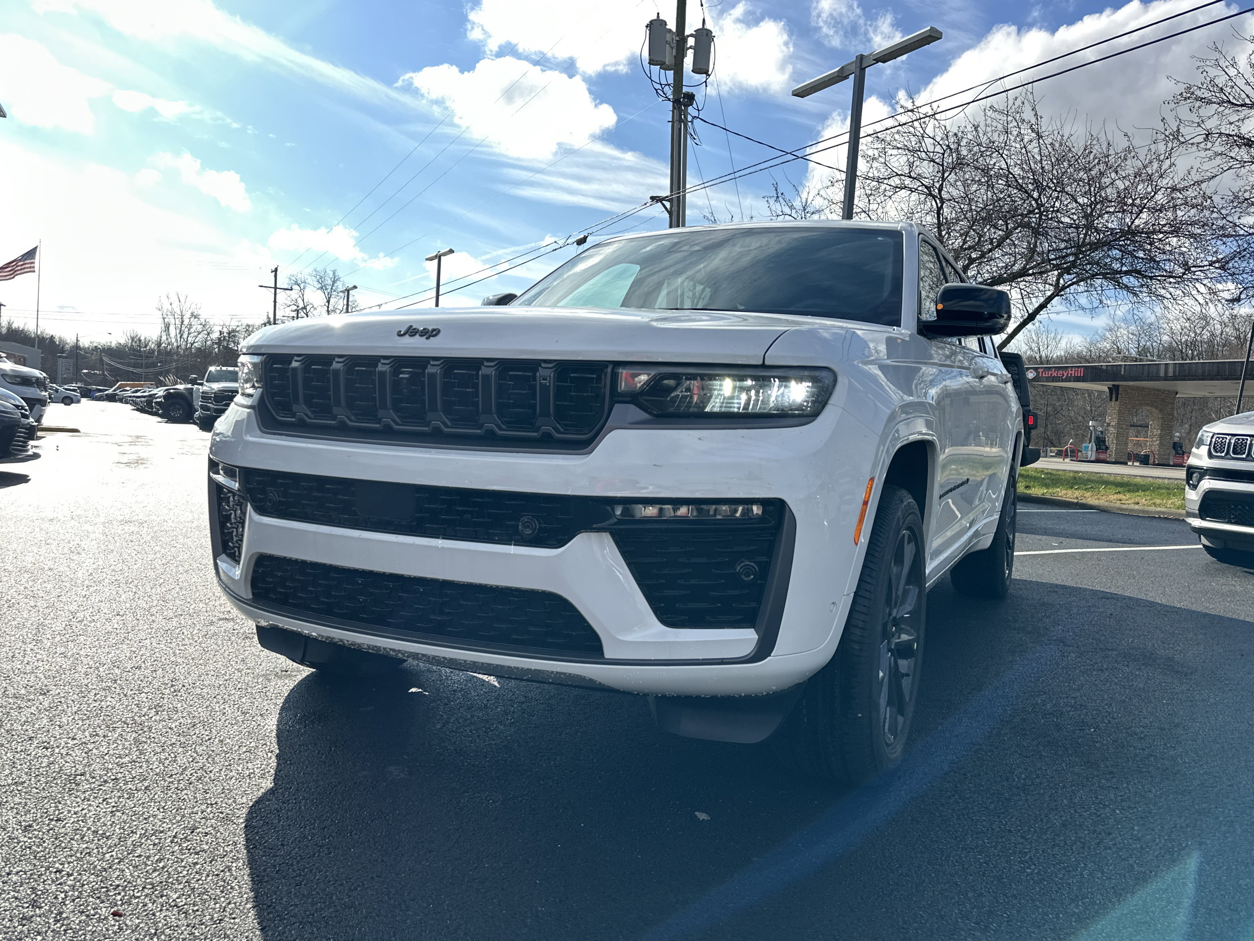 New 2026 Jeep Grand Cherokee L Limited image 25