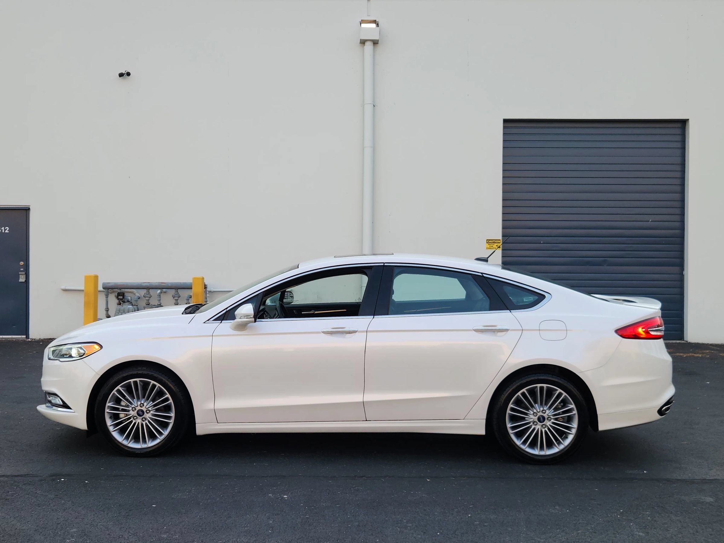 Used 2018 Ford Fusion Titanium AWD/4WD image 2