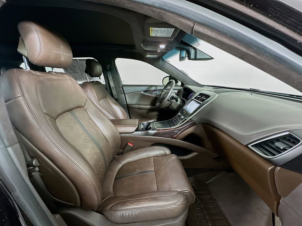 Used 2017 Lincoln MKX Black Label w/ Driver Assistance Package image 29