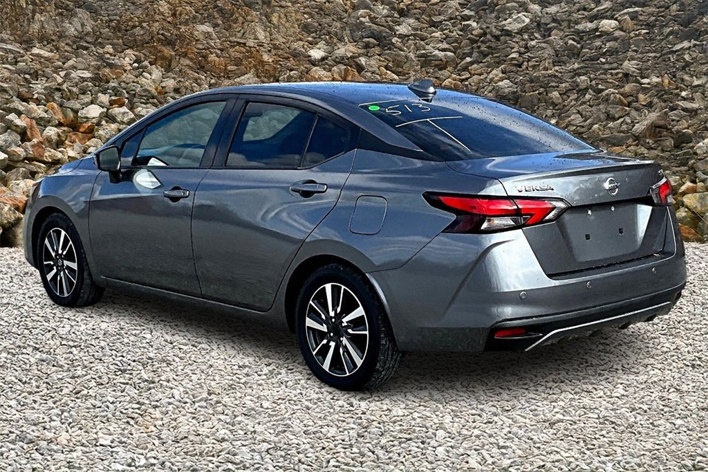 Used 2021 Nissan Versa SV image 11