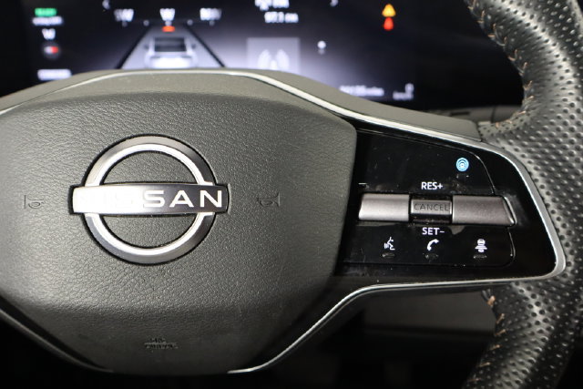 Used 2023 Nissan Ariya FWD image 9