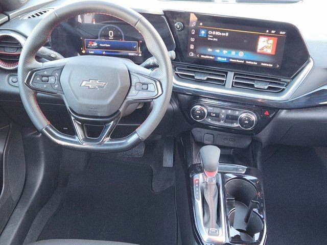 Used 2025 Chevrolet Trax RS w/ Sunroof Package image 28