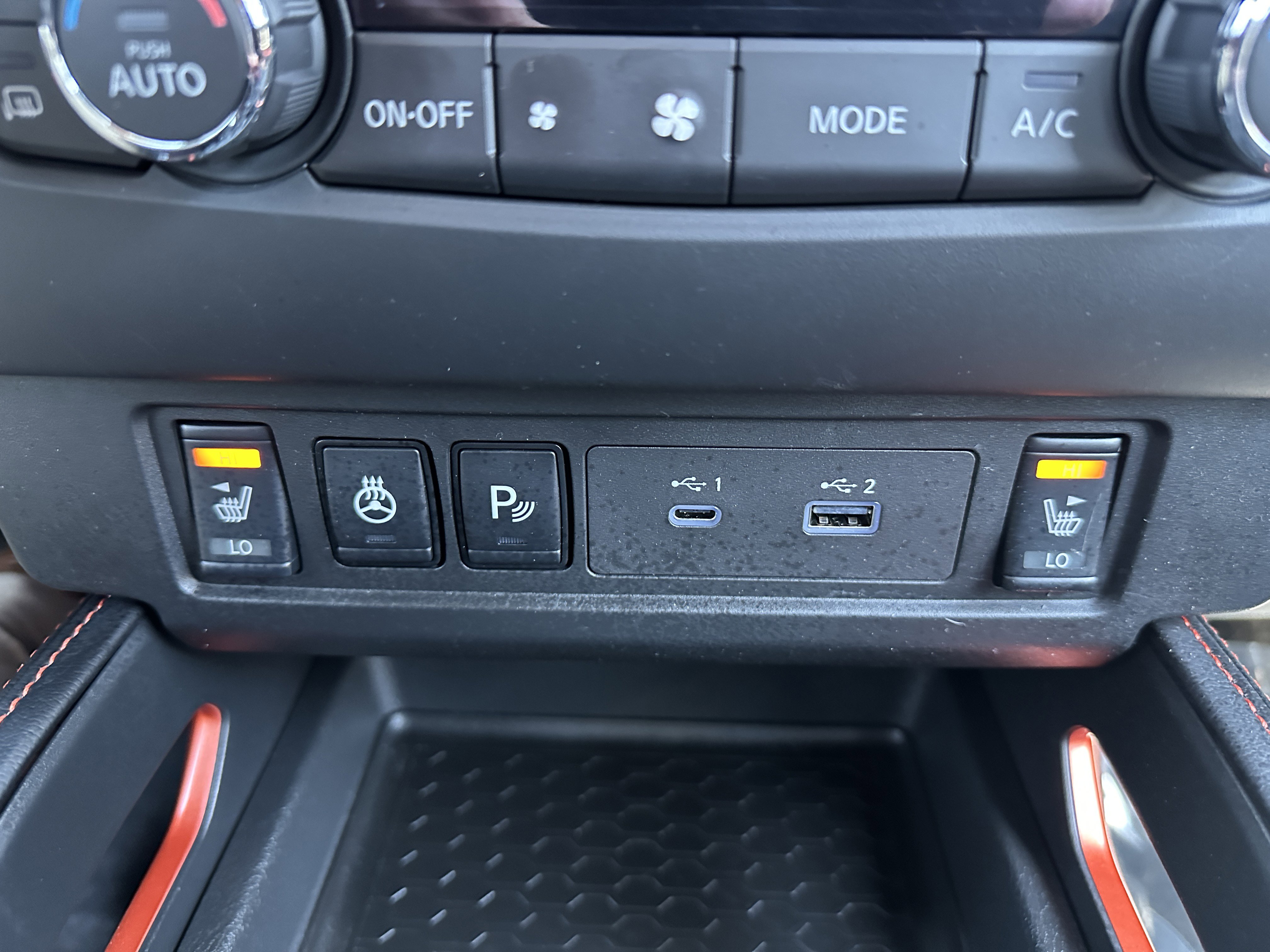 Used 2026 Nissan Frontier PRO-4X w/ Pro-4x Convenience Package image 10