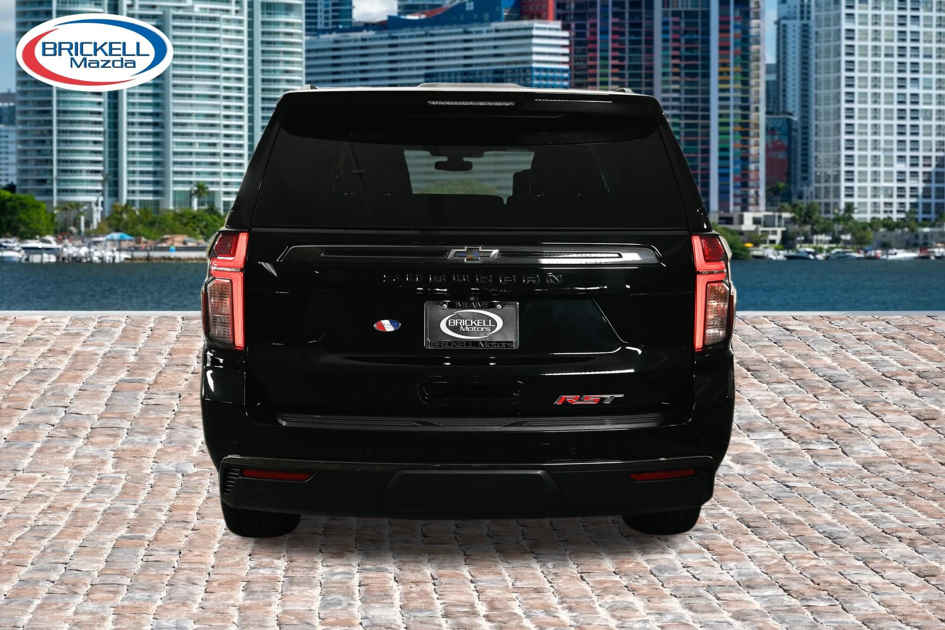 Used 2021 Chevrolet Suburban RST w/ Luxury Package RWD image 3