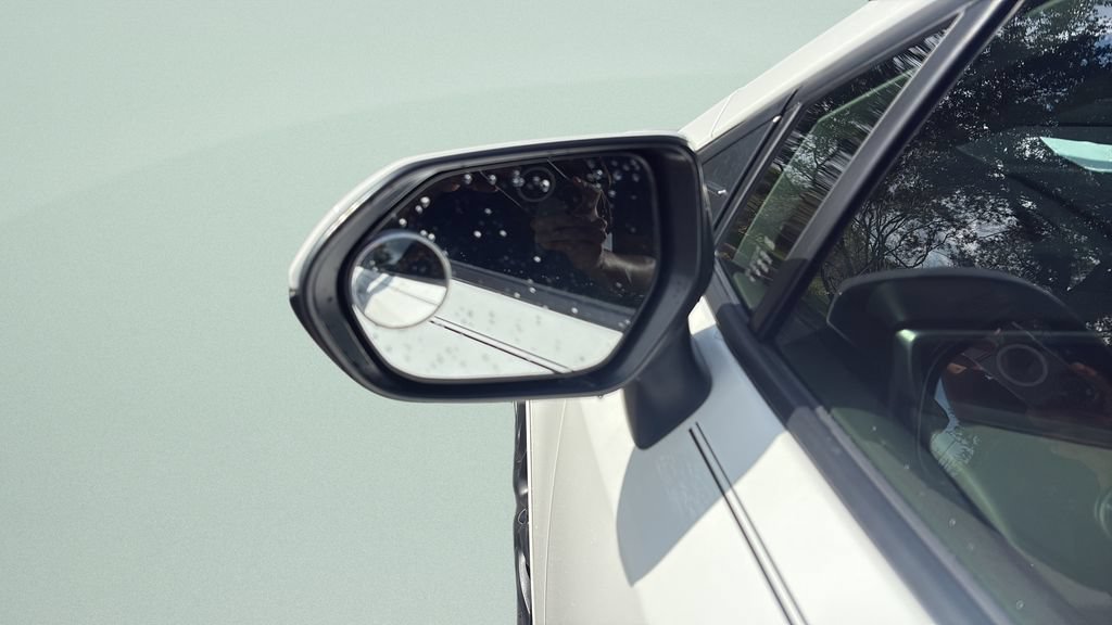 Used 2023 Toyota Corolla LE FWD image 23