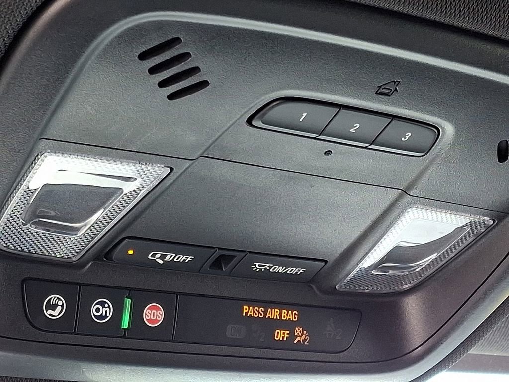 Certified 2023 Chevrolet Traverse LT image 27
