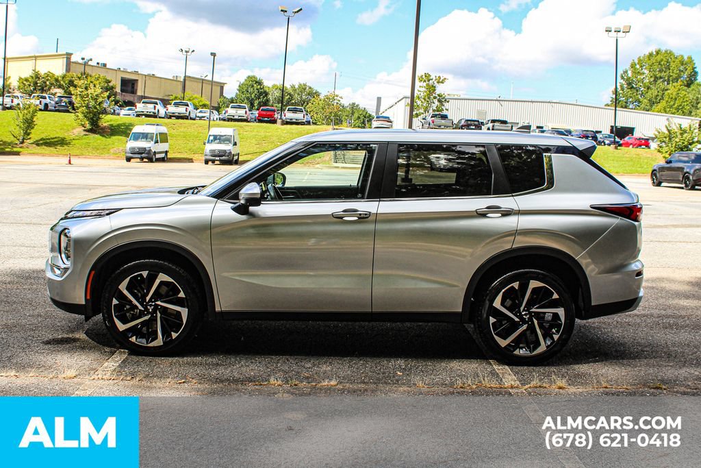 Used 2024 Mitsubishi Outlander SE FWD image 6