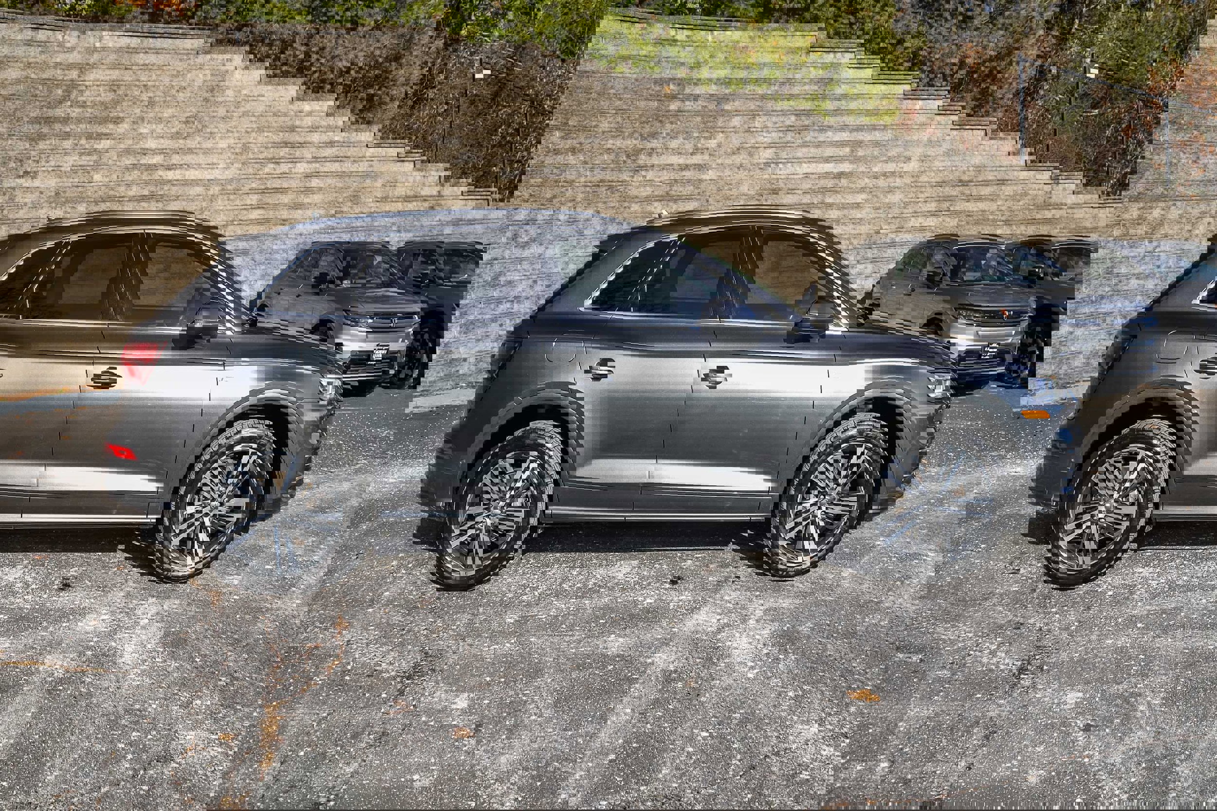 Used 2020 Audi Q5 e Prestige w/ Prestige Package image 4