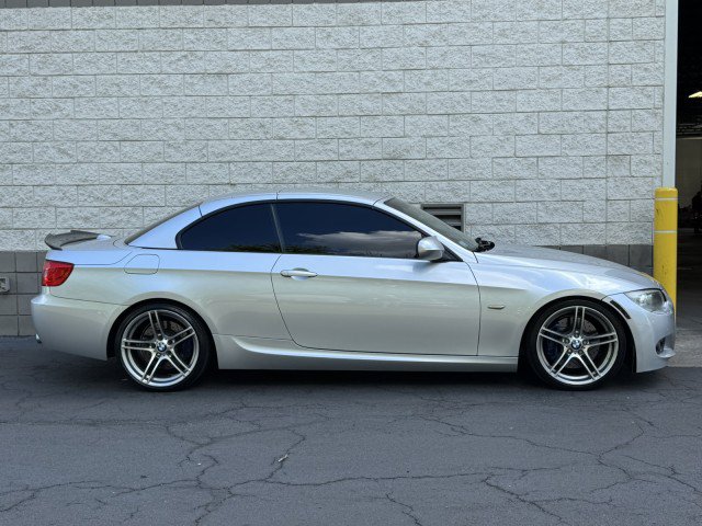Used 2013 BMW 335is Convertible w/ Premium Pkg RWD image 17