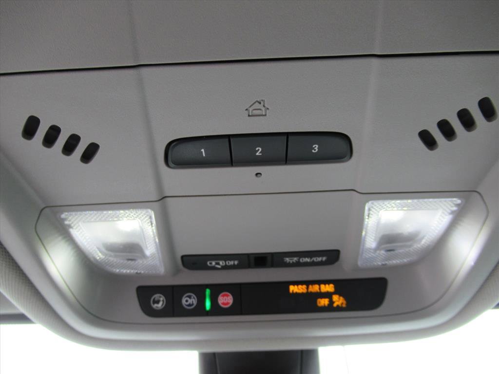 Used 2023 GMC Acadia SLT image 29