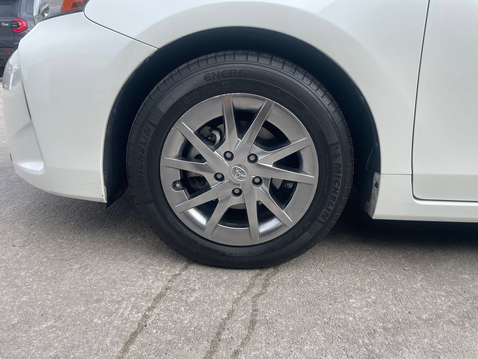 Used 2017 Toyota Prius V Four FWD image 26