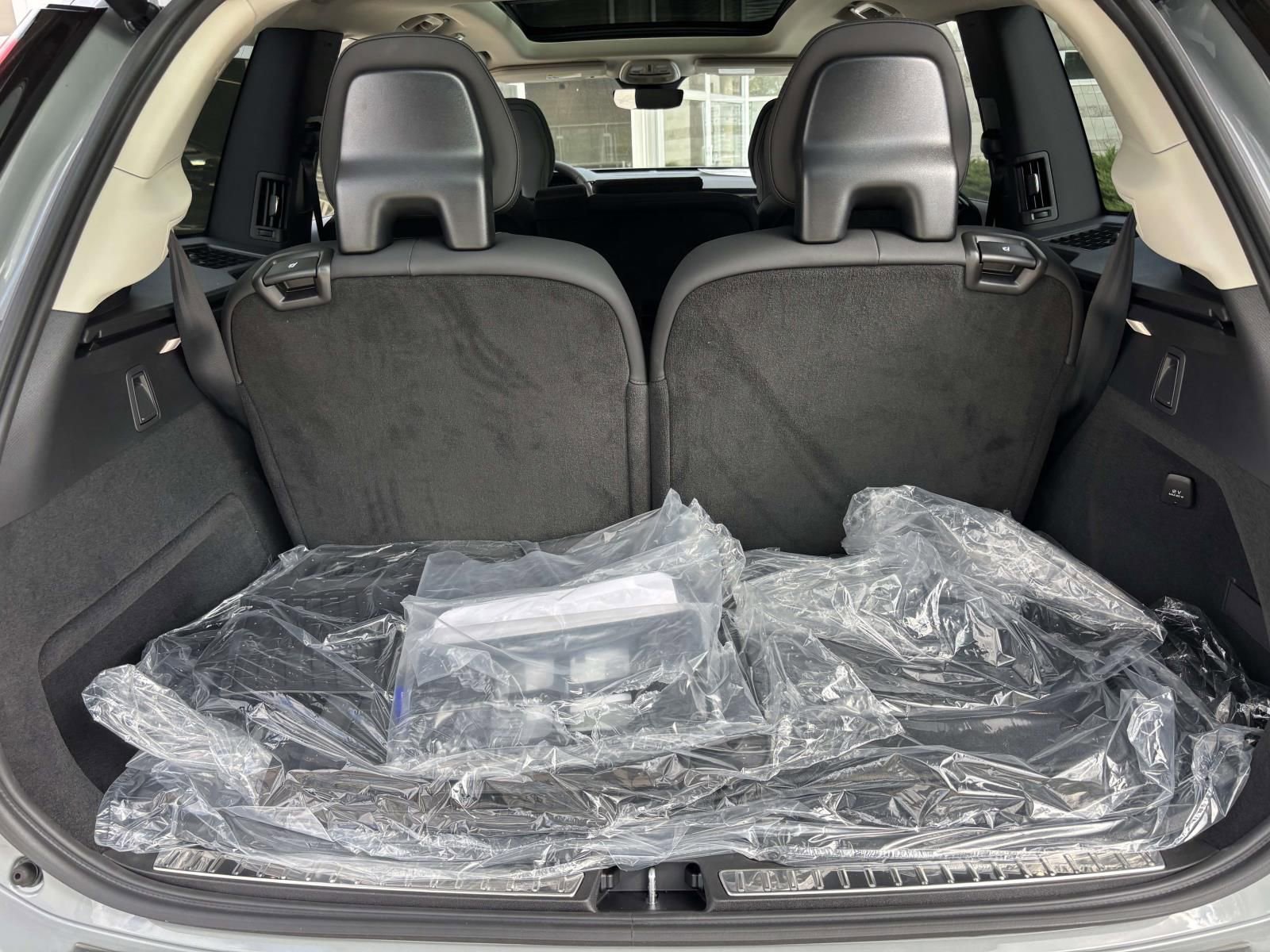 Used 2026 Volvo XC90 B6 Plus w/ Protection Package Premier AWD/4WD image 9