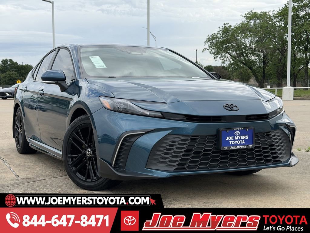 Used 2025 Toyota Camry SE w/ Multimedia Upgrade Package image 2
