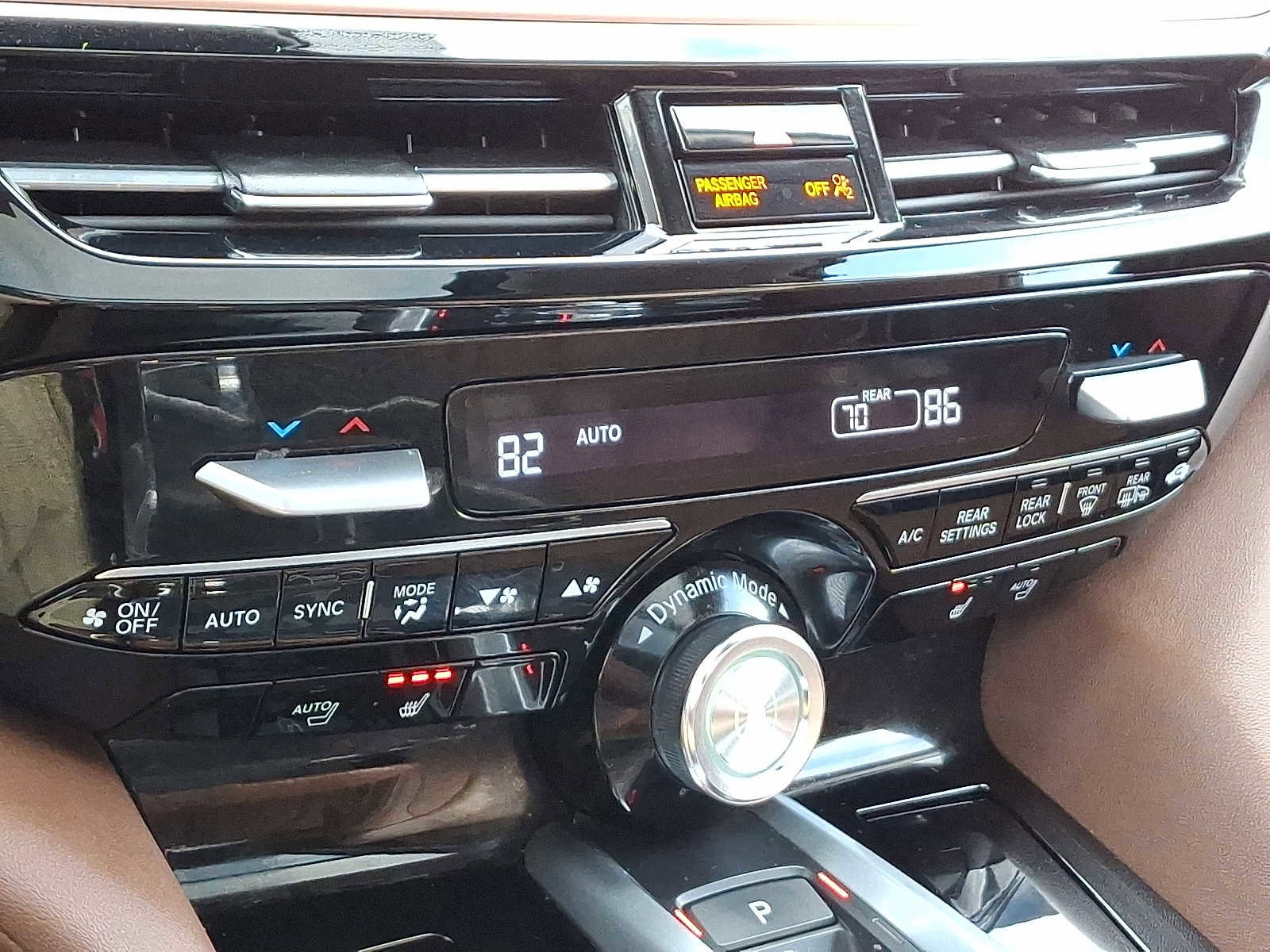 Used 2024 Acura MDX SH-AWD w/ Technology Package image 16