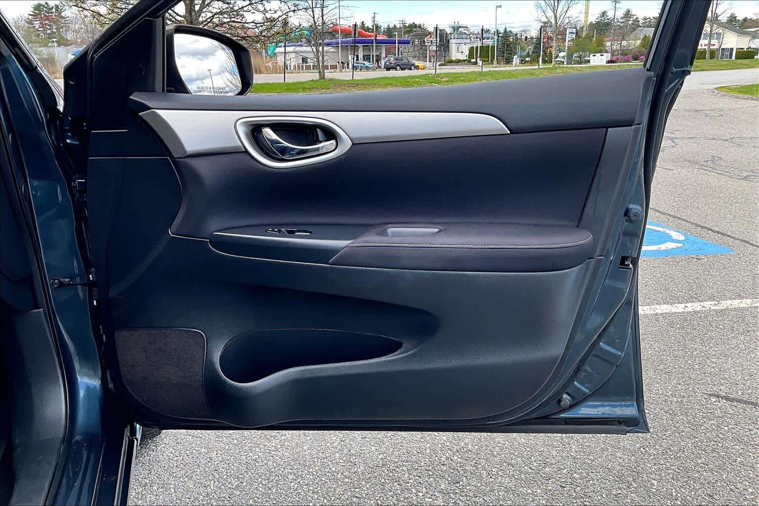 Used 2014 Nissan Sentra SV FWD image 23