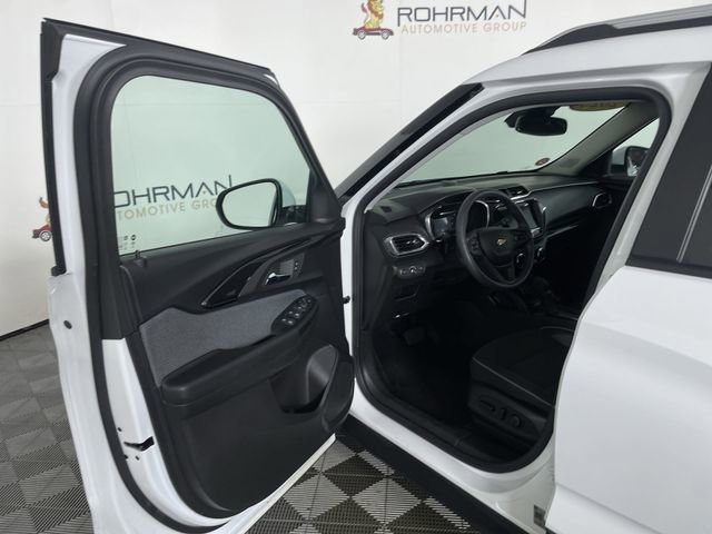 Used 2023 Chevrolet TrailBlazer LT w/ Convenience Package image 17