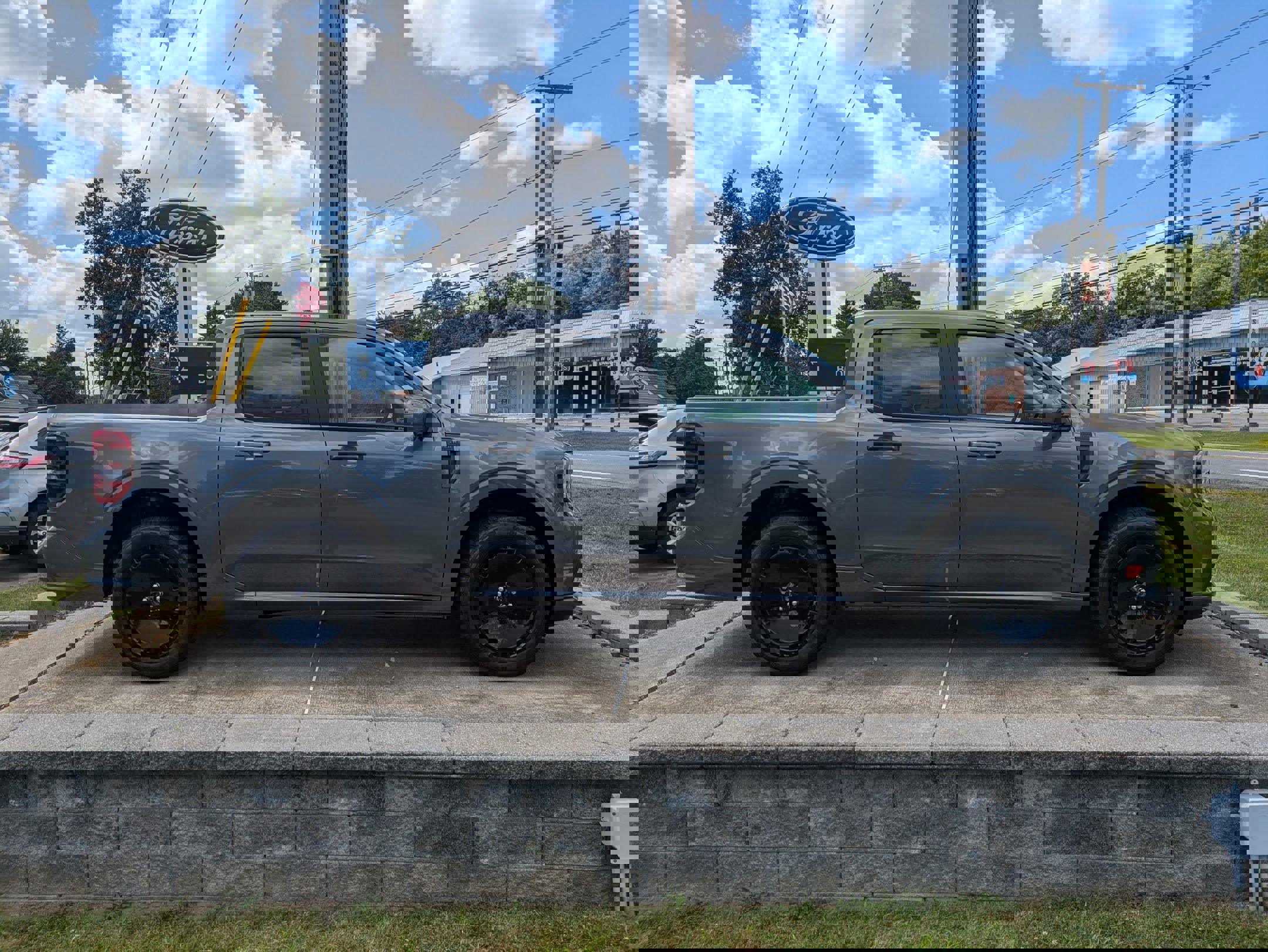 New 2025 Ford Maverick Lobo image 9