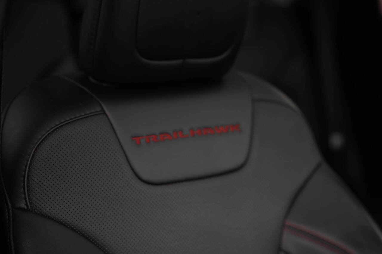 Used 2022 Jeep Cherokee Trailhawk w/ Sun, Sound & Nav Group image 11