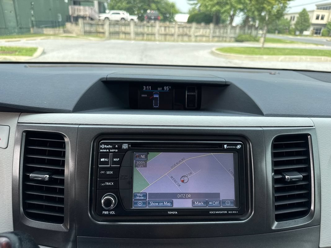 Used 2014 Toyota Sienna XLE AWD/4WD image 22