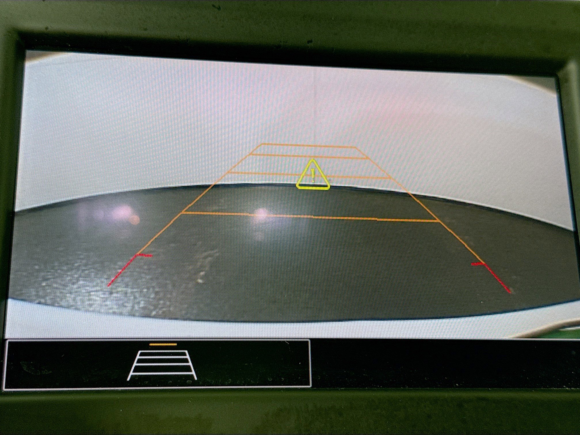 Used 2022 Chevrolet Equinox LT w/ Driver Convenience Package image 19