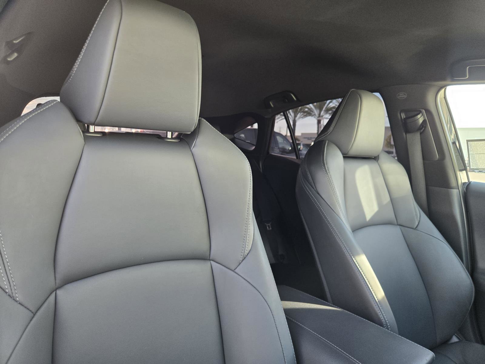 Used 2024 Toyota Venza XLE image 31