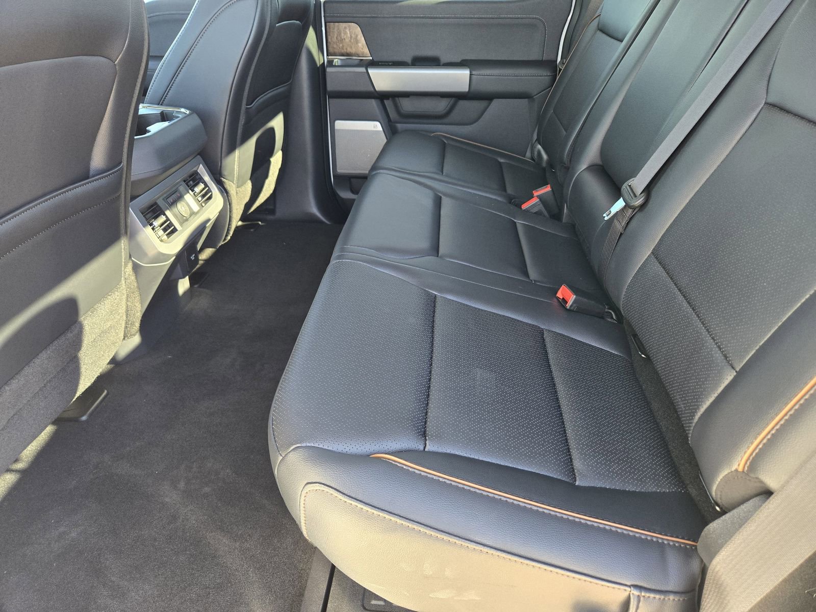 New 2026 Ford F250 Lariat w/ Lariat Ultimate Package image 27