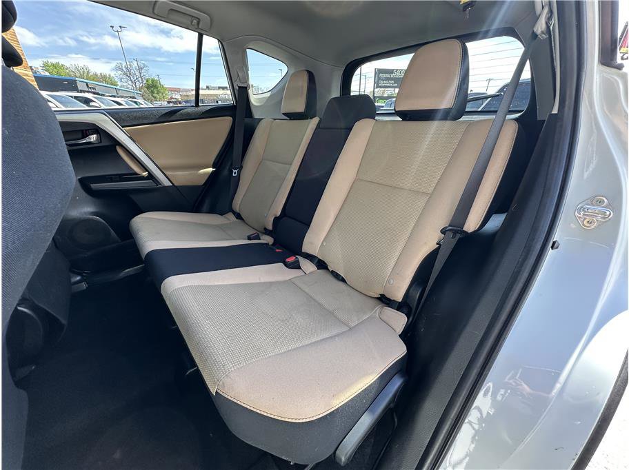 Used 2018 Toyota RAV4 XLE w/ Plus Extra Value Package AWD/4WD image 16